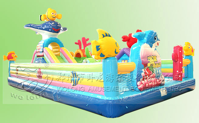 inflatable bouncer with slide