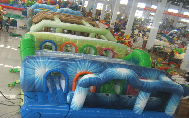 Inflatable obstacle course(3)