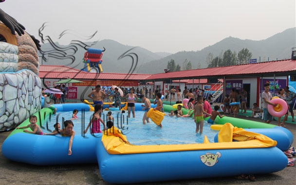 inflatable swimming pool